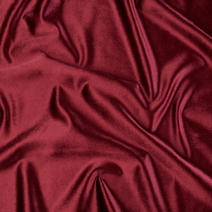 Velvet Velvet Merlot tablecloths and overlay